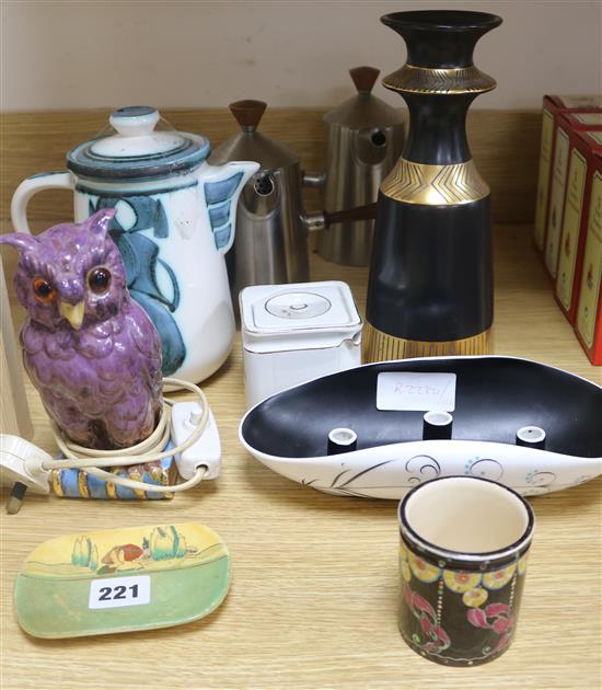 Crown Devon: Colin Melbourne vase and 1950s Foley vase etc
